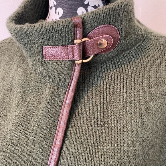 Akemi + Kin Anthropologie Knit Short Sleeve Poncho - Picture 12 of 16